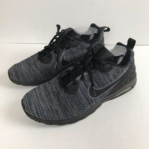 Nike Air Flyknit Trainer Sz 11 black sneaker
